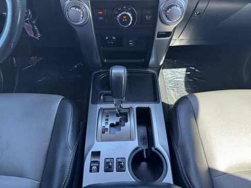 Used 2015 Toyota 4Runner SR5 Premium RWD image 18