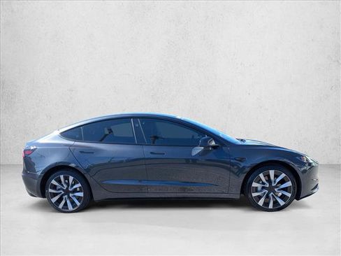 Used 2025 Tesla Model 3 Long Range RWD image 4