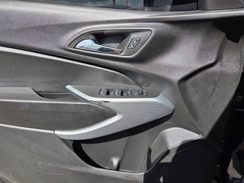 Certified 2024 Chevrolet Trax LS FWD image 19