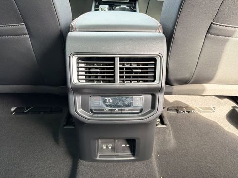 New 2026 Volkswagen Atlas Peak Edition AWD/4WD image 25