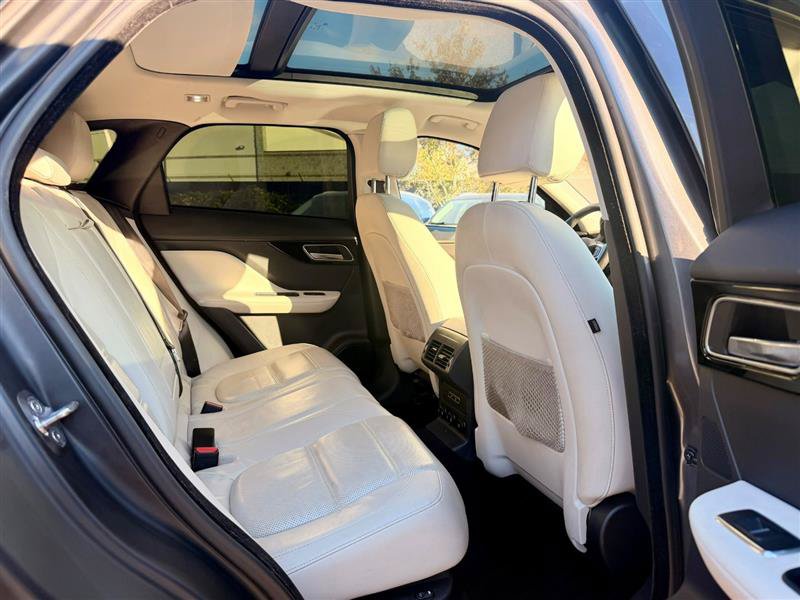 Used 2018 Jaguar F-PACE Prestige AWD/4WD image 14