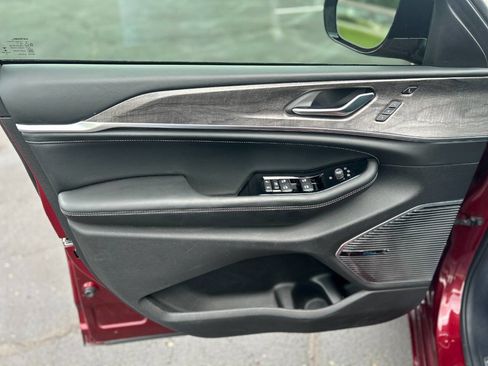 Used 2021 Jeep Grand Cherokee L Overland w/ Advanced Protech Group III image 8