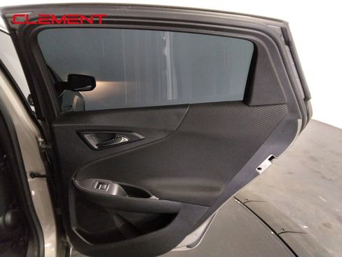 Used 2022 Chevrolet Malibu LT FWD image 37