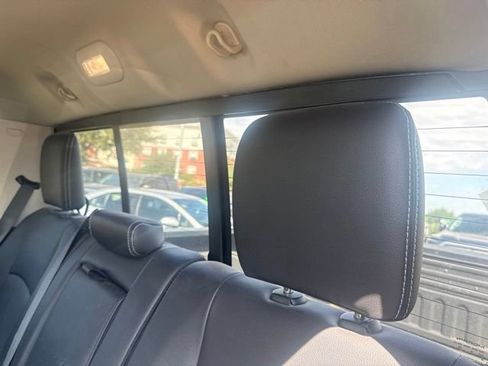 Used 2018 RAM 1500 Laramie w/ Convenience Group AWD/4WD image 8