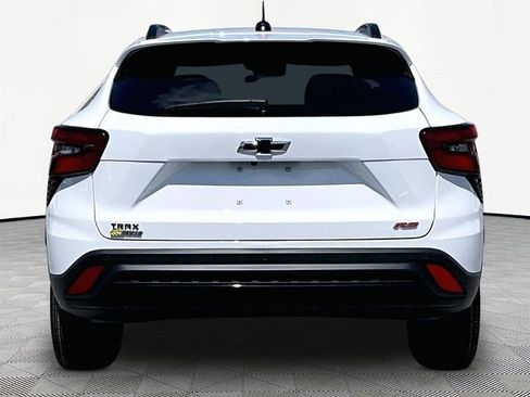 New 2026 Chevrolet Trax RS w/ Sunroof Package FWD image 5