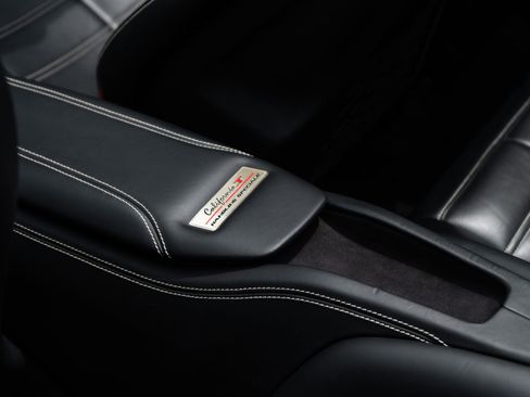 Used 2018 Ferrari California T RWD image 26