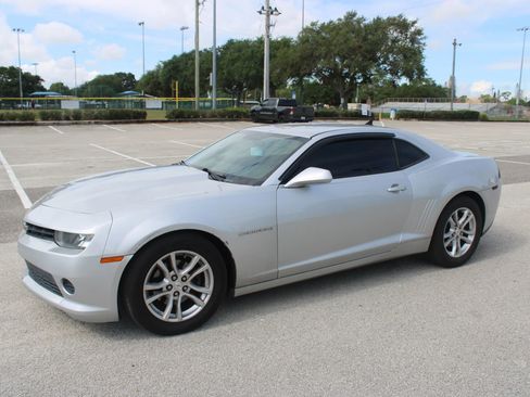 Used 2015 Chevrolet Camaro LS RWD image 4