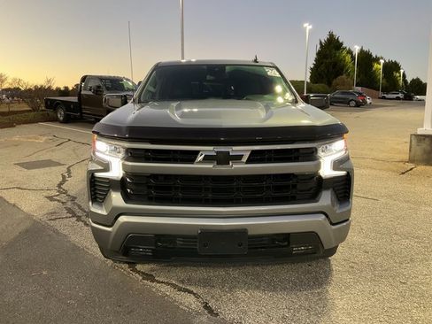 Used 2024 Chevrolet Silverado 1500 RST image 2