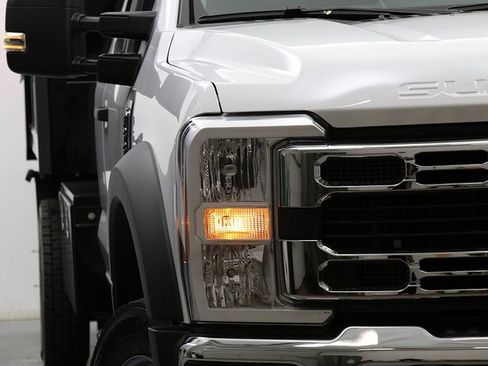 New 2025 Ford F550 4x4 Supercab Super Duty image 4