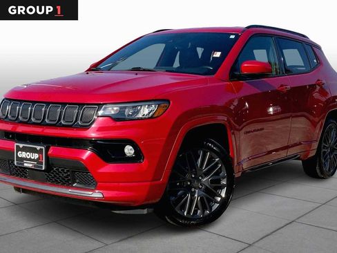 Used 2022 Jeep Compass Limited image 1