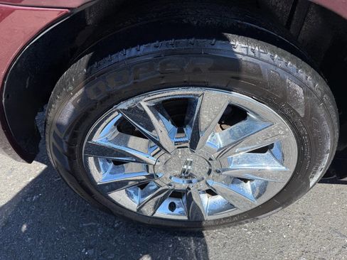 Used 2011 Lincoln MKZ image 9