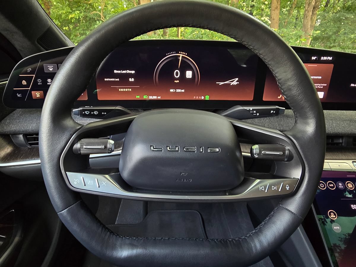 Used 2024 Lucid Air Touring AWD/4WD image 28