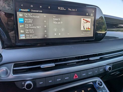 Used 2024 Hyundai Palisade Calligraphy FWD image 25
