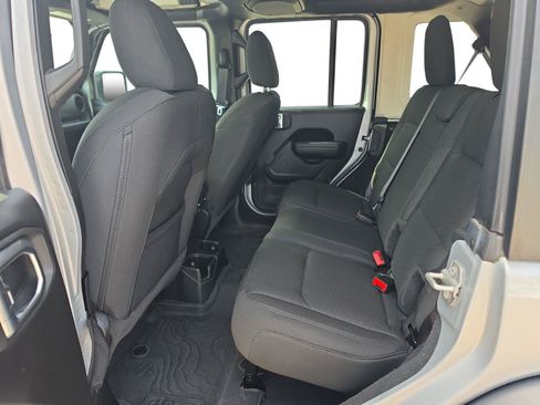 Used 2023 Jeep Wrangler Unlimited Sport AWD/4WD image 19
