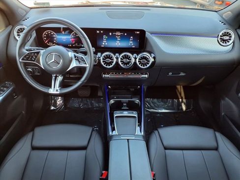 Used 2025 Mercedes-Benz GLA 250 4MATIC image 4