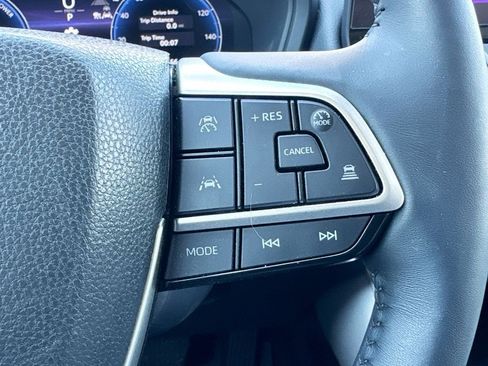 Used 2025 Toyota Grand Highlander Limited image 22