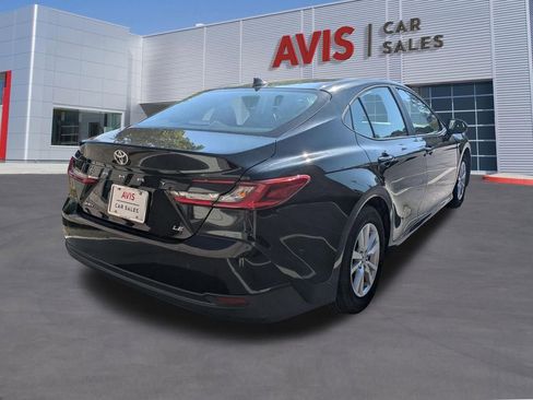 Used 2025 Toyota Camry LE FWD image 6