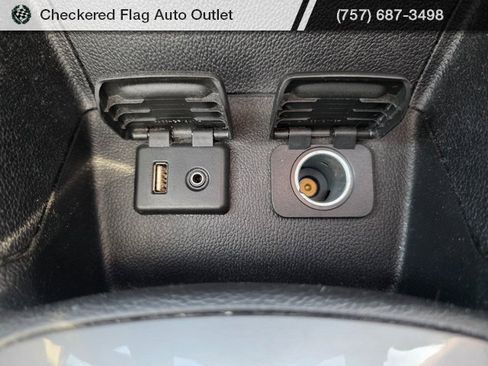 Used 2018 Chevrolet Cruze LT w/ Convenience Package image 18