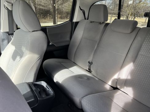 Used 2020 Toyota Tacoma SR5 image 28