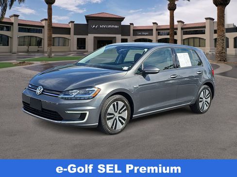 Used 2018 Volkswagen e-Golf SEL Premium w/ Driver Assistance Package FWD image 4