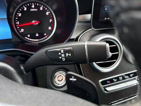 Used 2021 Mercedes-Benz GLC 300 GLC 300 image 30