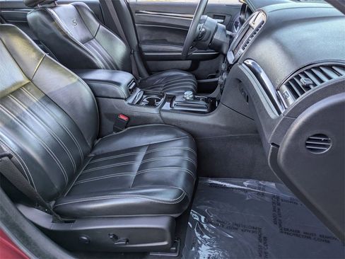Used 2023 Chrysler 300 S image 29