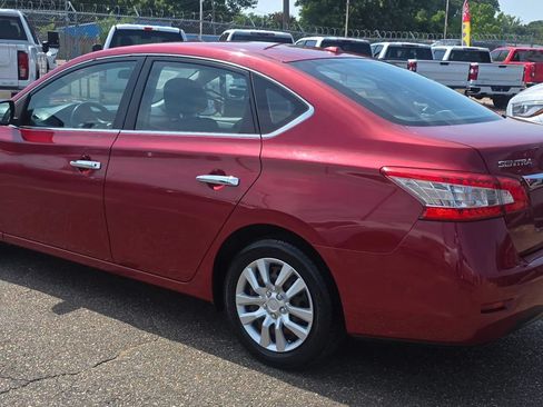 Used 2014 Nissan Sentra SV w/ SV Driver Package FWD image 5