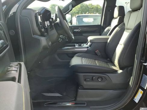 New 2026 Chevrolet Silverado 2500 ZR2 AWD/4WD image 16