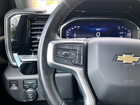Used 2023 Chevrolet Silverado 1500 LT AWD/4WD image 21