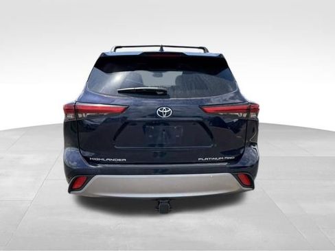 Used 2020 Toyota Highlander Platinum AWD/4WD image 14