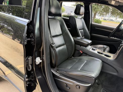 Used 2015 Jeep Grand Cherokee Limited w/ Luxury Group II AWD/4WD image 10