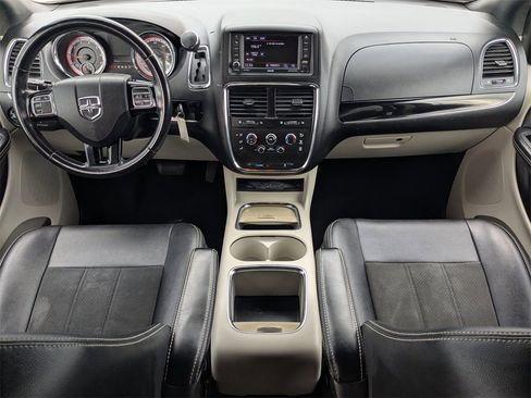 Used 2019 Dodge Grand Caravan SXT image 15