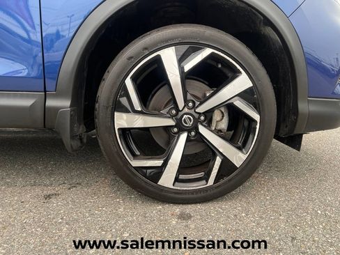 Used 2022 Nissan Rogue Sport SL AWD/4WD image 25