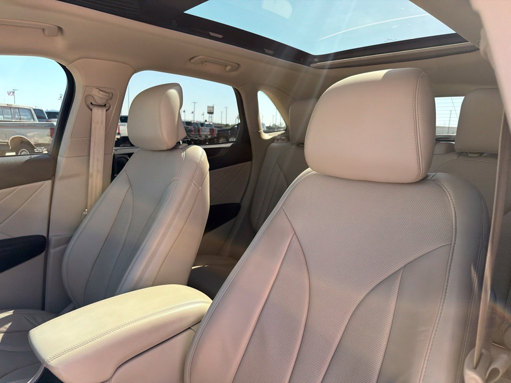 Used 2019 Lincoln MKC Reserve w/ MKC Climate Package FWD image 16