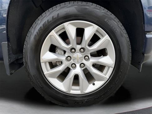 Used 2021 Chevrolet Silverado 1500 Custom image 12