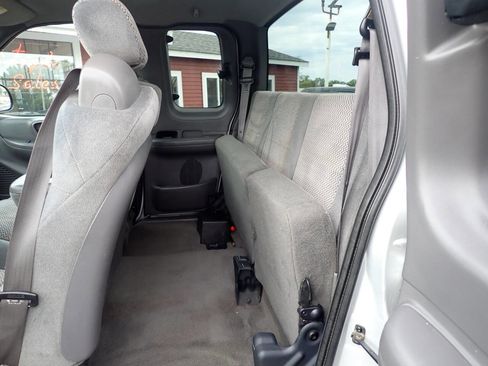 Used 2002 Ford F150 XLT AWD/4WD image 9