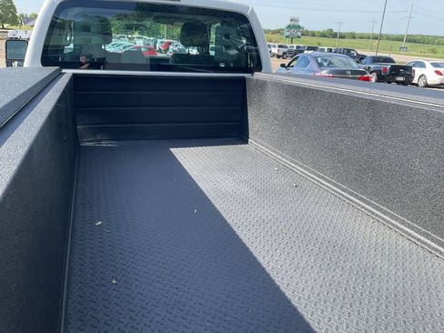 Used 2015 Ford F250 XL w/ Power Equipment Group RWD image 11