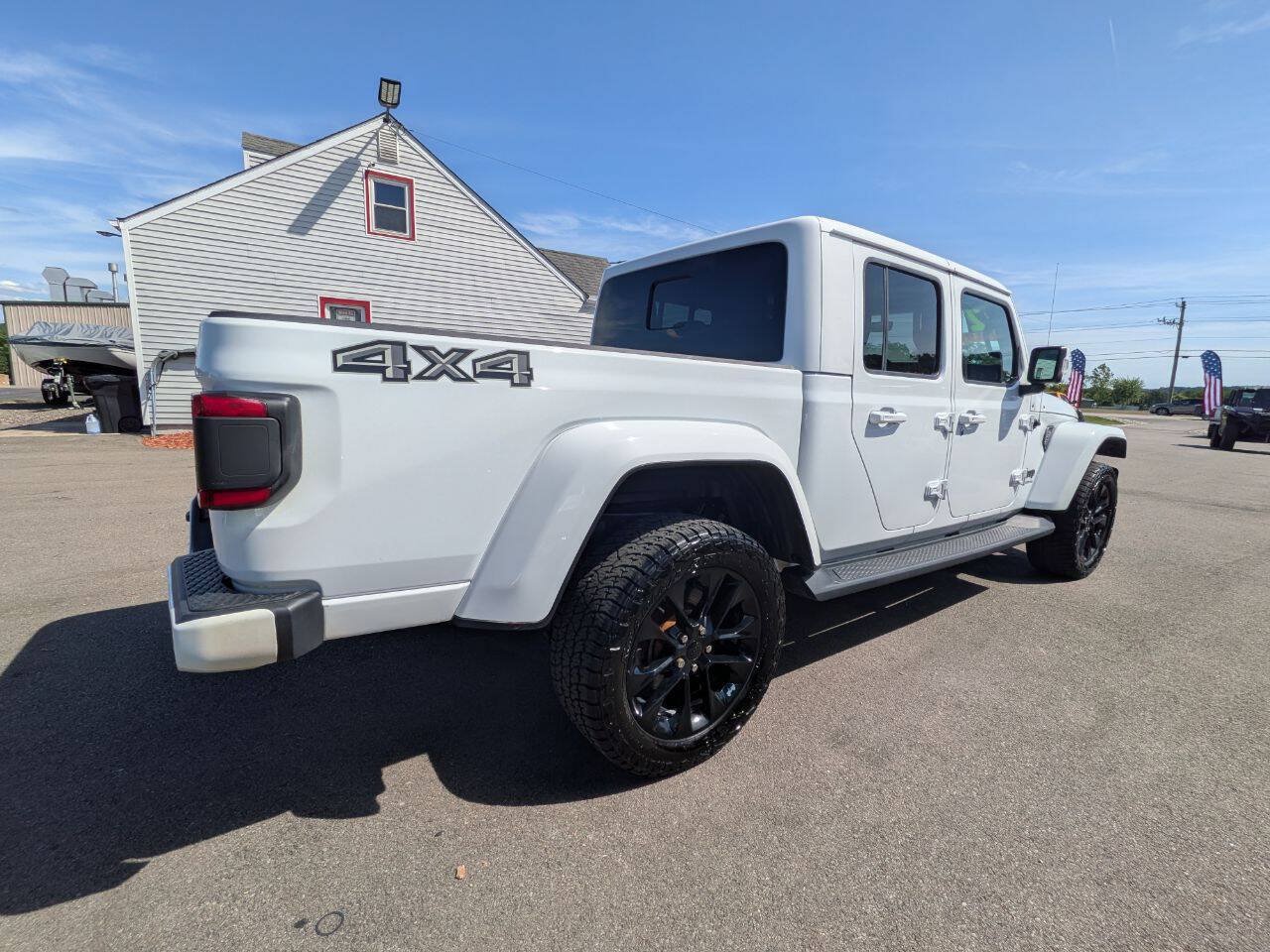Used 2022 Jeep Gladiator High Altitude AWD/4WD image 7
