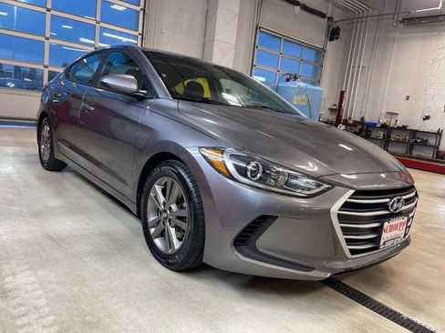 Used 2018 Hyundai Elantra SEL FWD image 2