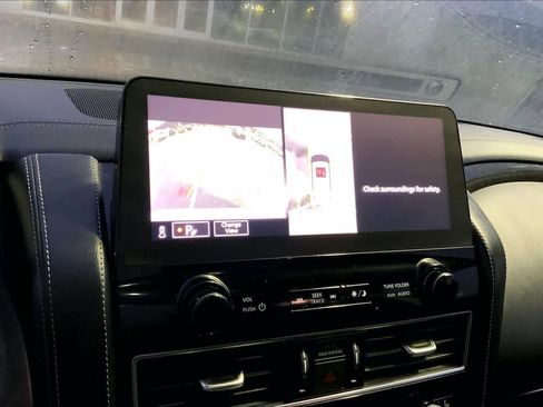 Used 2024 INFINITI QX80 Luxe image 29