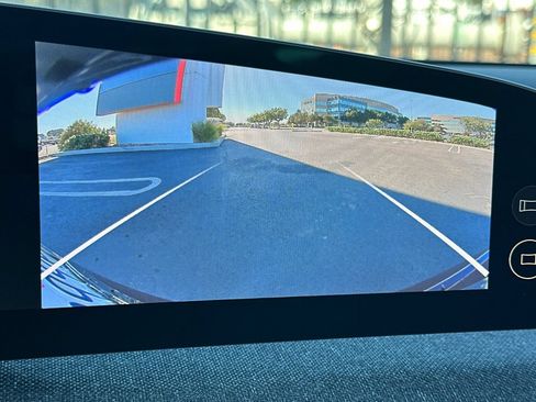 Used 2025 Lucid Air Pure RWD image 26
