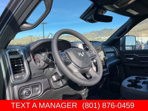 New 2026 RAM 3500 Big Horn AWD/4WD image 17