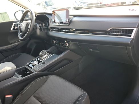 Used 2024 Mitsubishi Outlander ES image 17