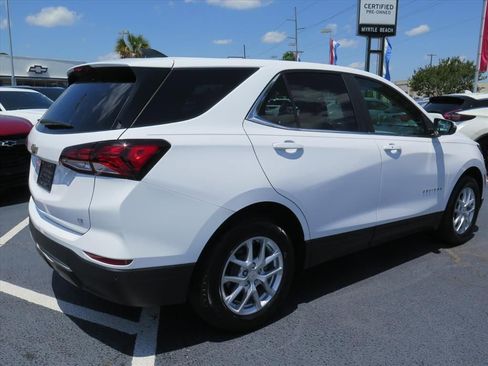 Used 2024 Chevrolet Equinox LT FWD image 3