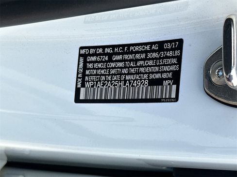 Used 2017 Porsche Cayenne S image 36