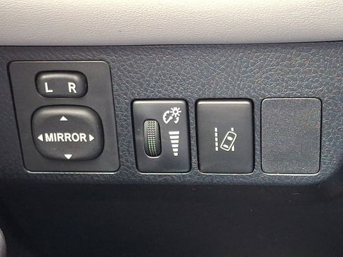 Used 2018 Toyota RAV4 XLE w/ Plus Extra Value Package AWD/4WD image 25
