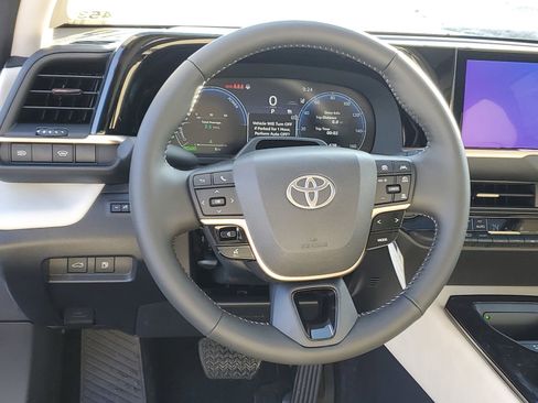 New 2026 Toyota Crown Limited image 12