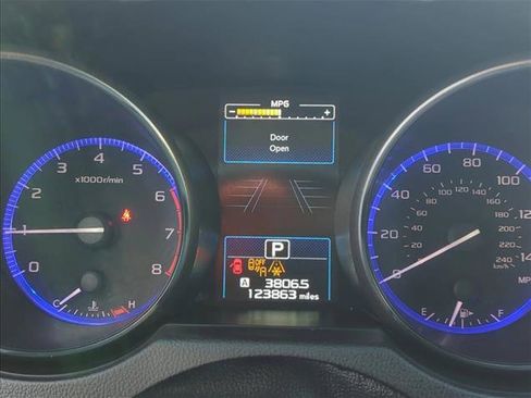 Used 2016 Subaru Outback 2.5i Limited image 17