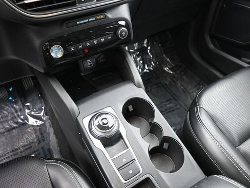 Used 2024 Ford Escape Platinum image 30