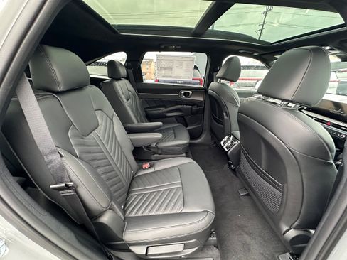 New 2026 Kia Sorento AWD image 18